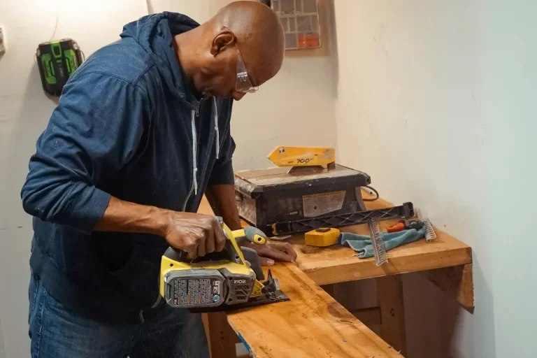 Hand Tools vs. Power Tools: When to Use Each?