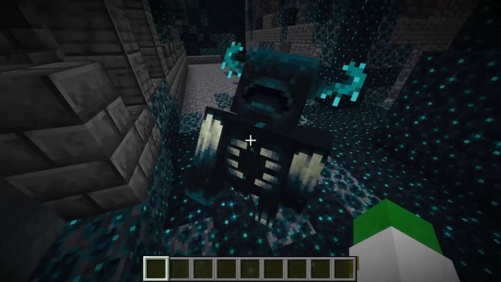 Minecraft Warden Spawns, Drops, And How To Beat