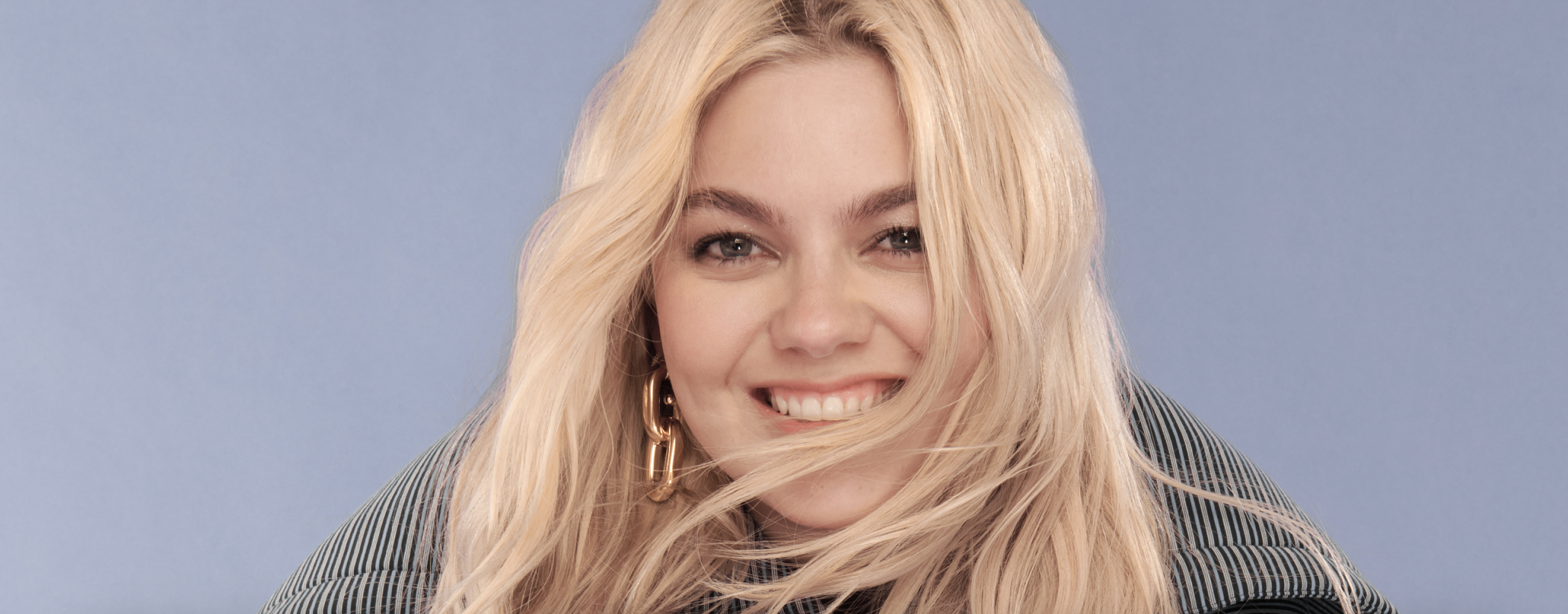 Louane: cantora que representa França no festival da Eurovisão anuncia concerto em Portugal