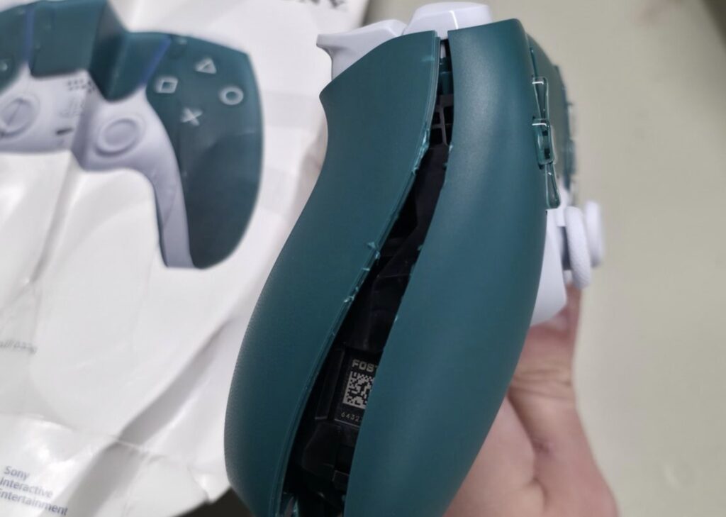 Controlador dualsense raro de PS5 de $1.300 é destruído no transporte